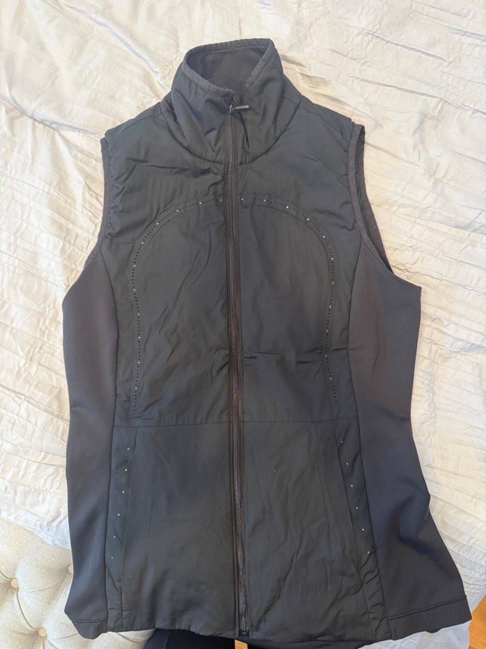 Women's Black lululemon Sleeveless Zip Front Active Vest